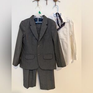 LIKE NEW Cat & Jack Kid’s FULL Gray Suit Set with White Shirt & Fox Bow Tie
